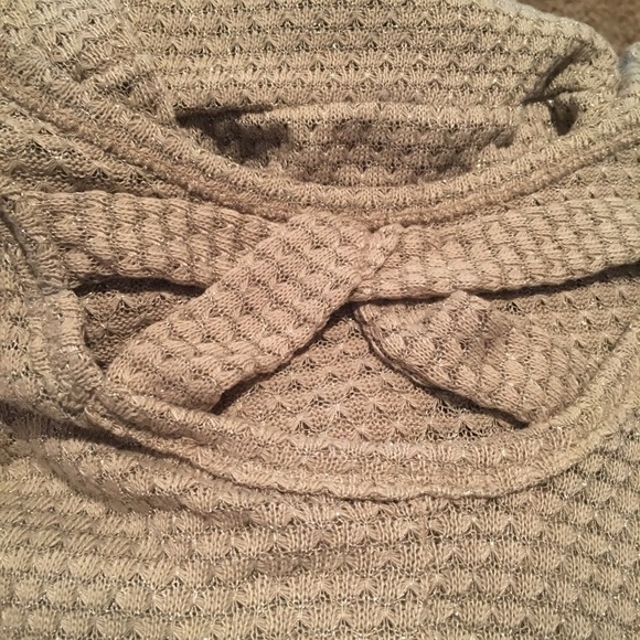 Ultra Comfy! Charlotte Russe Sparkle Knit Top - Picture 8 of 8